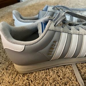 Adidas Women’s Samoa sneakers size 7.5